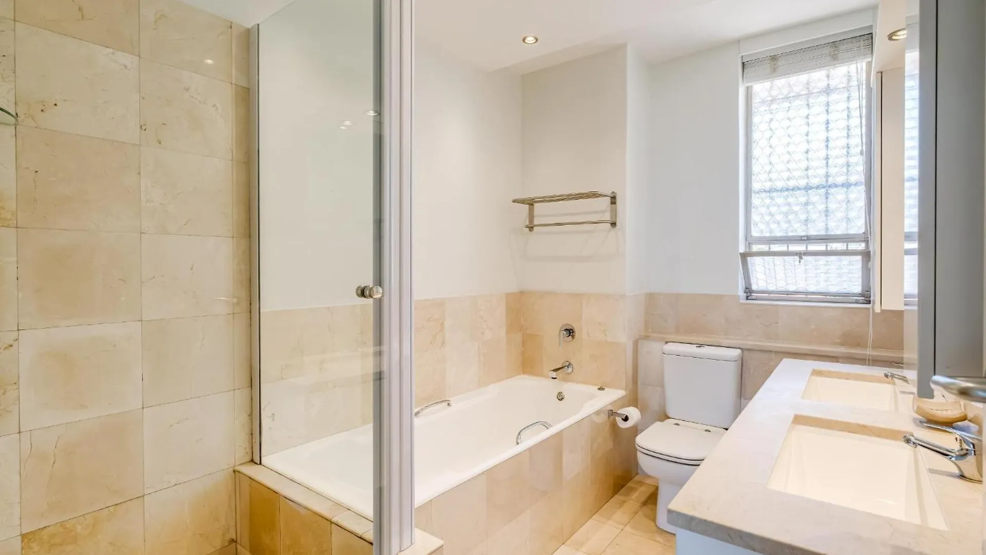 Camps Bay Beachside 2Bed W Sea View Cloud 9 Cape Town