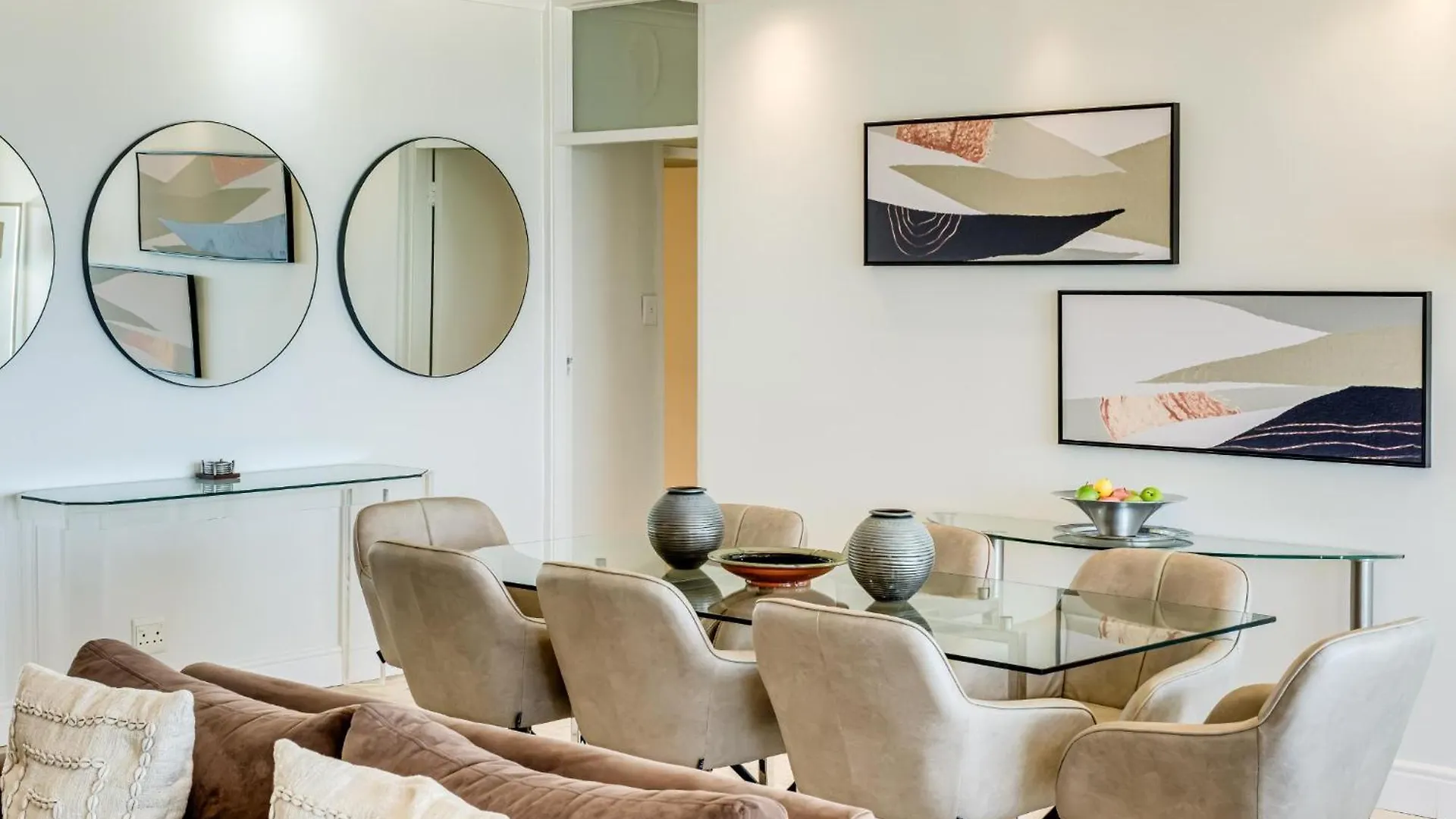 Camps Bay Beachside 2Bed W Sea View Cloud 9 Cape Town Apartment