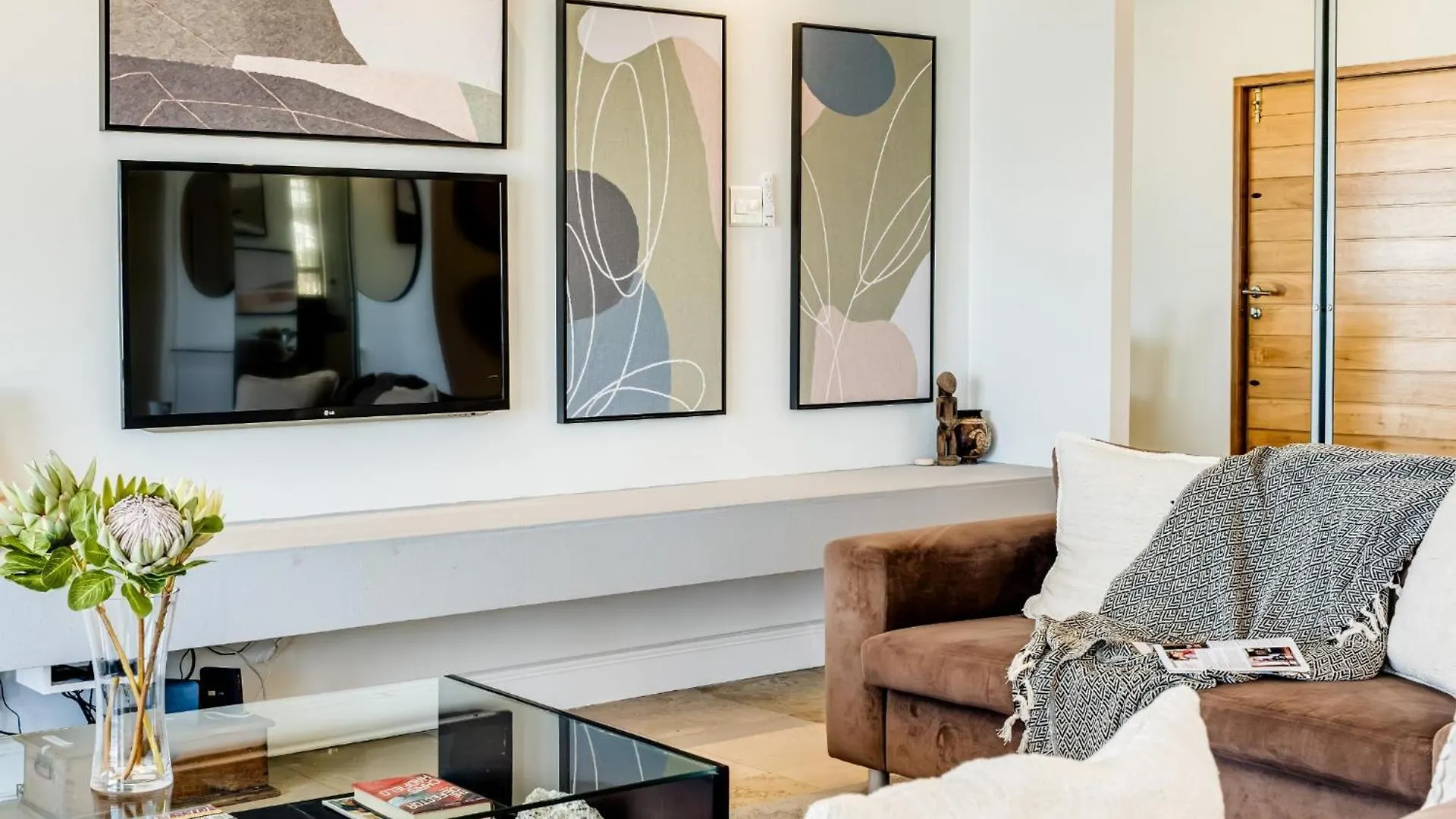 Apartment Camps Bay Beachside 2Bed W Sea View Cloud 9 Cape Town South Africa