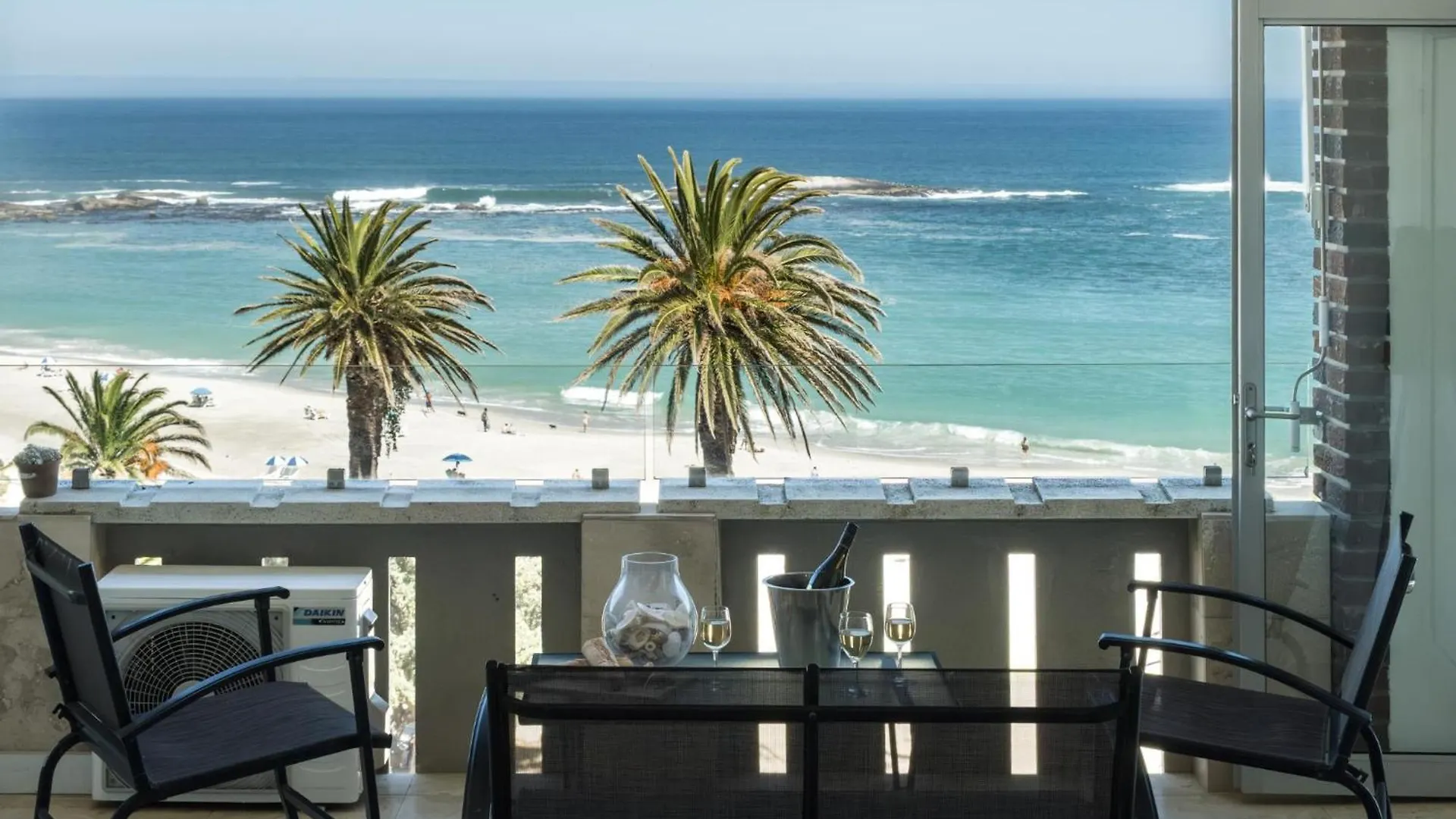 Camps Bay Beachside 2Bed W Sea View Cloud 9 Cape Town